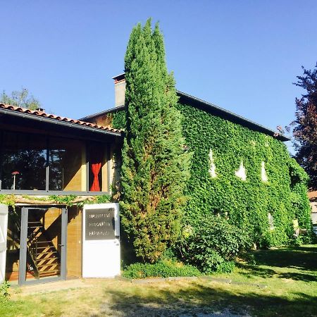 Апартаменты Magnificent Renovated Farmhouse - 10 Min A7 - Anneyron Экстерьер фото