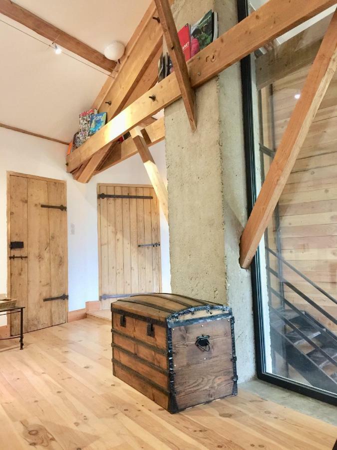 Апартаменты Magnificent Renovated Farmhouse - 10 Min A7 - Anneyron Экстерьер фото
